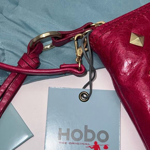 Hobo The Original Darcy Red Crossbody, Small Shoulder bag, or Wristlet - Picture 3 of 8